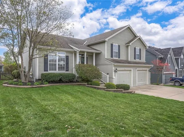 8105 NE 98th St, Kansas City, MO 64157