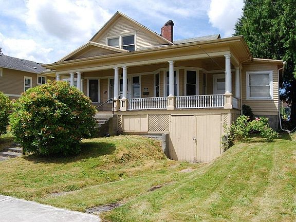 2nd image of 3714 Yakima Ave