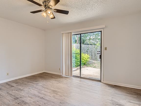 4th image of 2712 Parker Ln #B