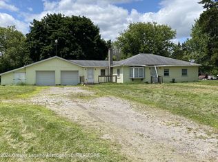2390 Vandekarr Rd, Owosso, MI 48867