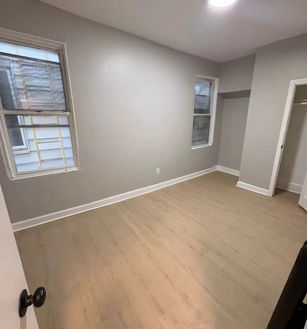 4 bed, $2,400 — Photo 4