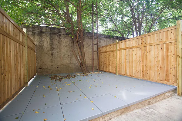 Rented by Nooklyn NYC LLC | media 54