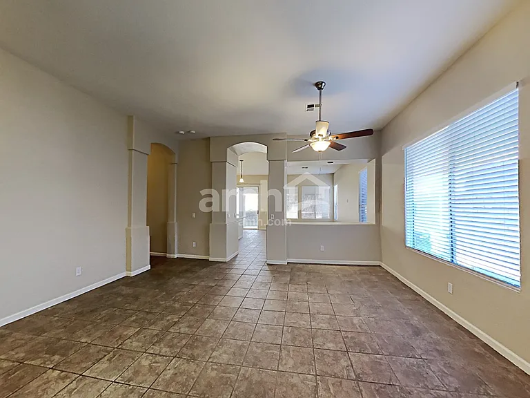 15810 W Durango St — Photo 6
