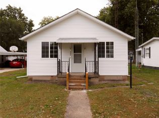 808 N Walnut St, Litchfield, IL 62056