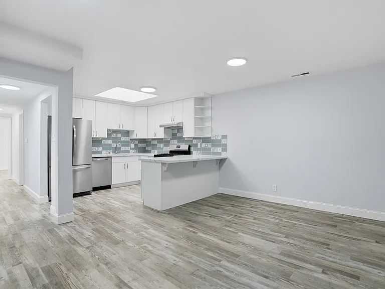871 46th Ave #A — Photo 3