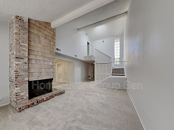 4th image of 3605 Hidden Dr #101