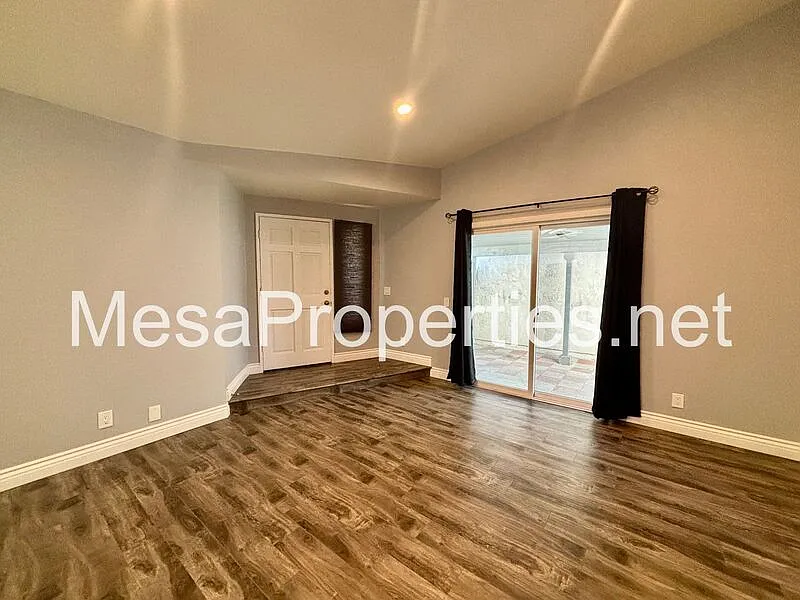 Building Photo - 15957 Randall Ave #43