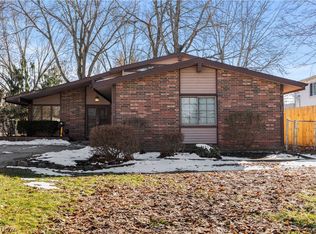 26619 Redwood Dr, Olmsted Falls, OH 44138