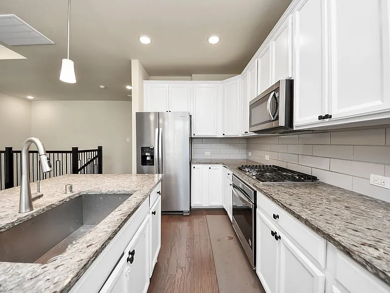 3111 Dakota Falls Dr — Photo 24