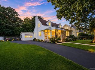 470 Ray Street, Freeport, NY 11520