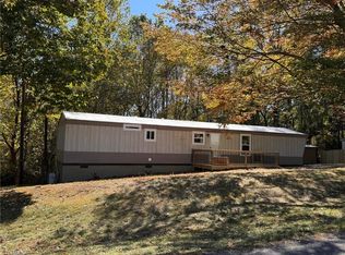 1015 Patterson Farm Rd, Pinnacle, NC 27043