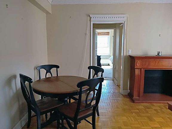 3rd image of 230 Pelham Rd APT 5