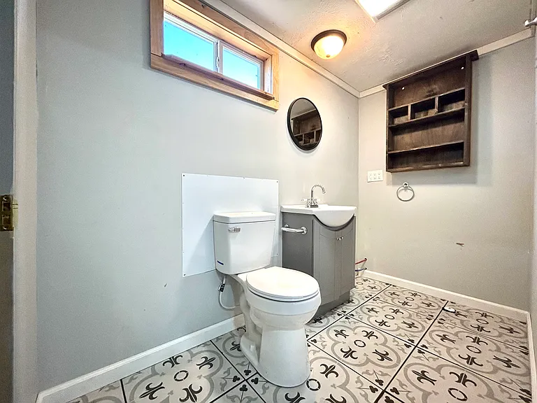 922 Saunders Ave #2 — Photo 5