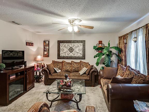 4th image of 1313 Wilderness Ln