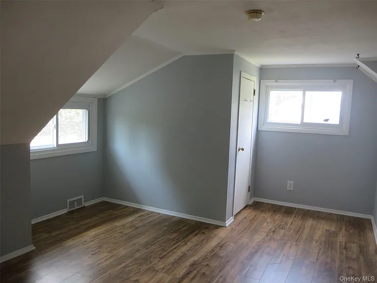 3 Elgar St #UPPER FLOOR — Photo 5