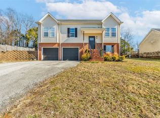 570 Clark Cir, Bowling Green, KY 42103