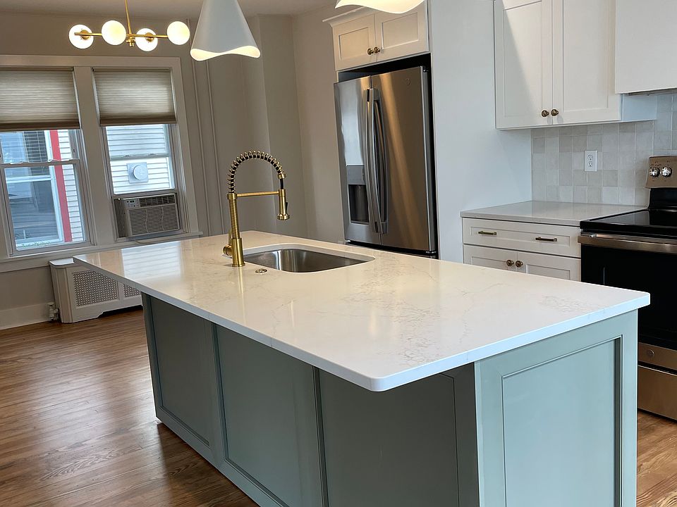 1st image of 106 W Caracas Ave