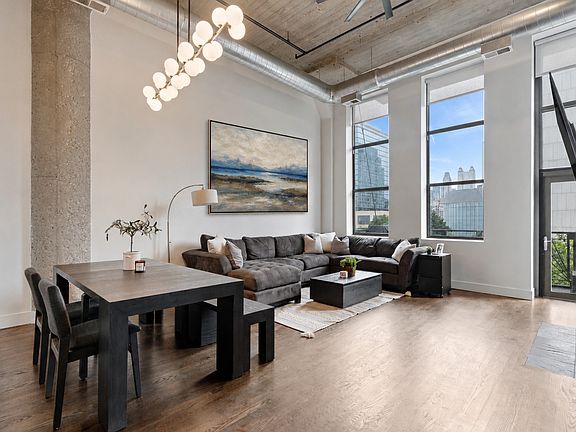 2nd image of 758 N Larrabee St APT 319