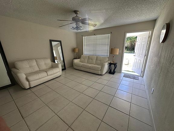 3rd image of 422 Caroline Avenue