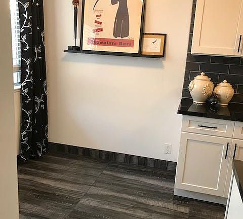 5th image of 3898 Magnolia Dr APT 12