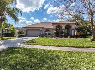 2916 Folklore Dr, Valrico, FL 33596