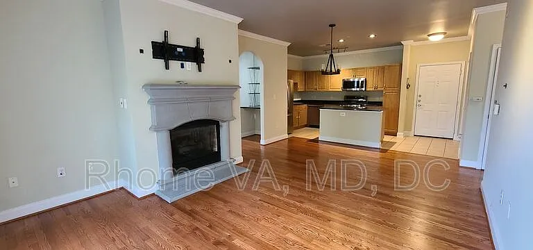 12937 Centre Park Cir #303 — Photo 9