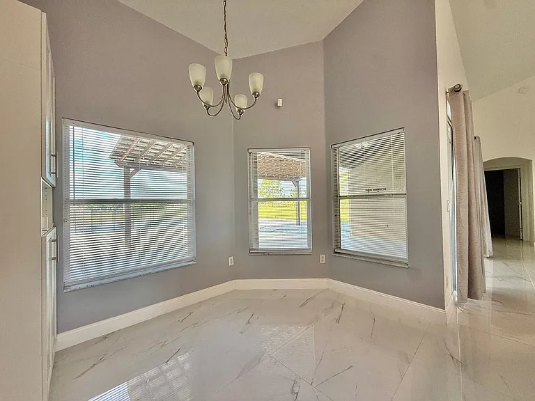 11400 Lovers Ln — Photo 8
