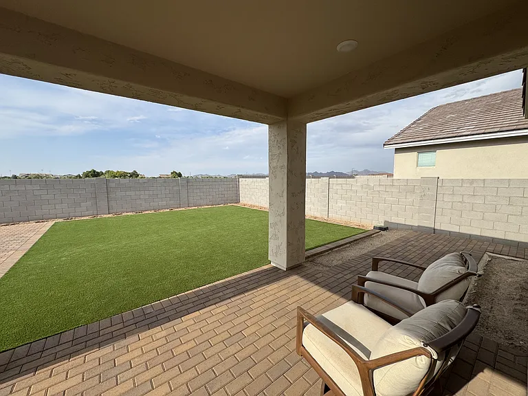 643 W Riparian Dr — Photo 49