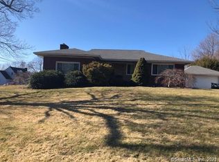 56 High St, Portland, CT 06480