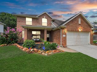 1917 Oak Shire Dr, Pearland, TX 77581