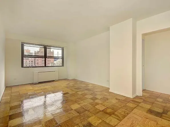 300 W 55th St, New York, NY