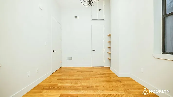 Rented by Nooklyn NYC LLC | media 24