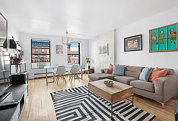 Rented by R New York
