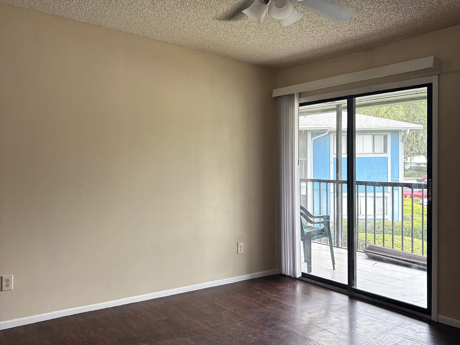2 bed, 850 sqft, $1,550 — Photo 1