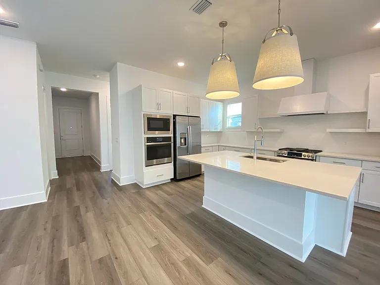 12668 Clear Sapphire Dr — Photo 2