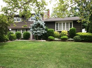 17 Cypress Ter, Springfield, NJ 07081