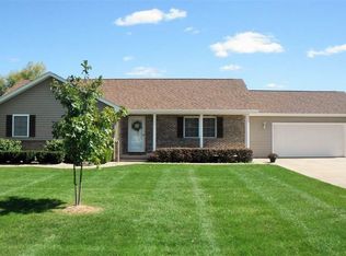 611 S Main St, Sweetser, IN 46987