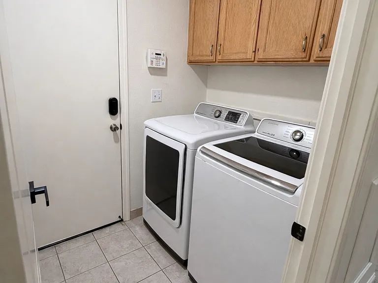 1790 E Chelsea Dr — Photo 20