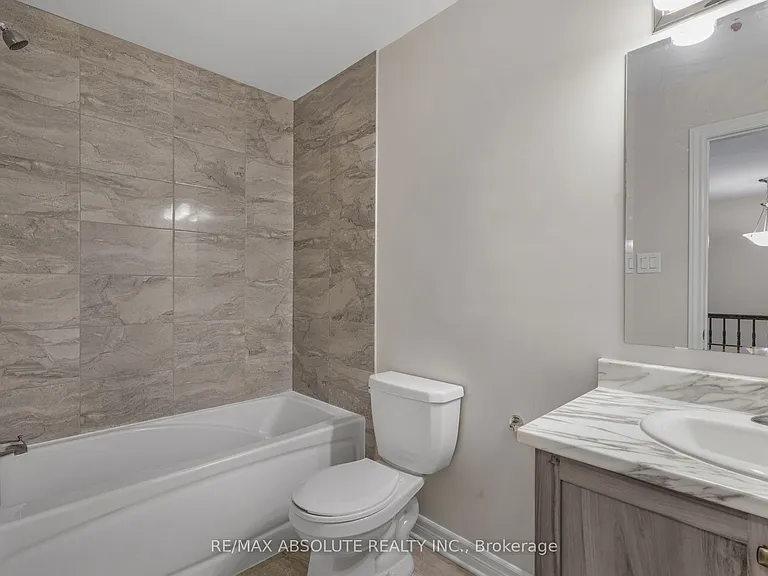 741 Namur St — Photo 20