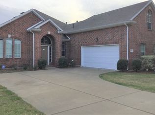 1132 Lakeside Dr, Desoto, TX 75115