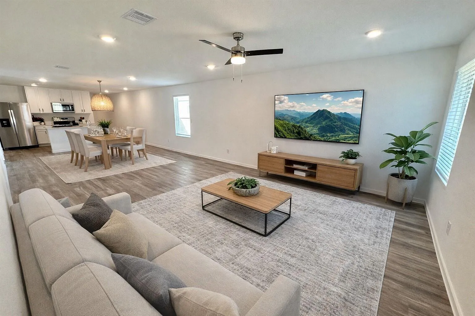 4 bed, 2.0 bath, 1573 sqft, $1,950 — Photo 1