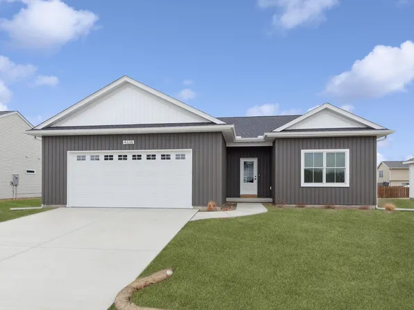 4618 W 12th St, Davenport, IA 52804