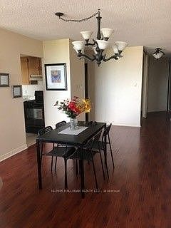 2nd image of 695 Richmond St #1311