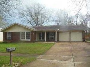 1824 Vista Ridge Ln, Saint Louis, MO 63138