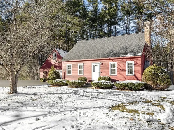21 Walnut St, Townsend, MA 01469