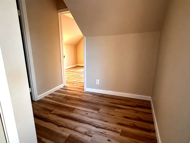 119 N Hickory St — Photo 8