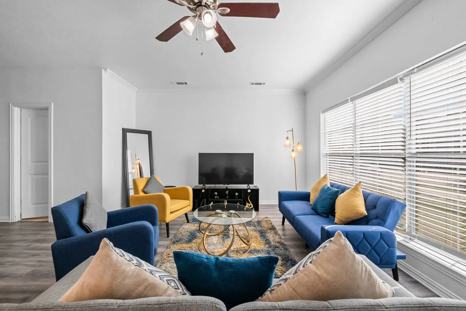 4 bed, 2.0 bath, $3,688 — Photo 4