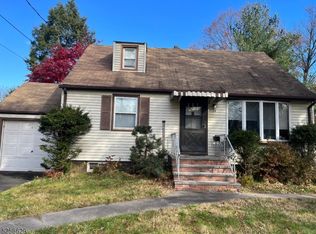 25 Oakland Ave, Springfield, NJ 07081