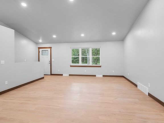 4th image of 5347 Fuller Ln