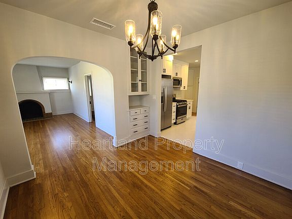 3rd image of 2285 Fort Stockton Dr